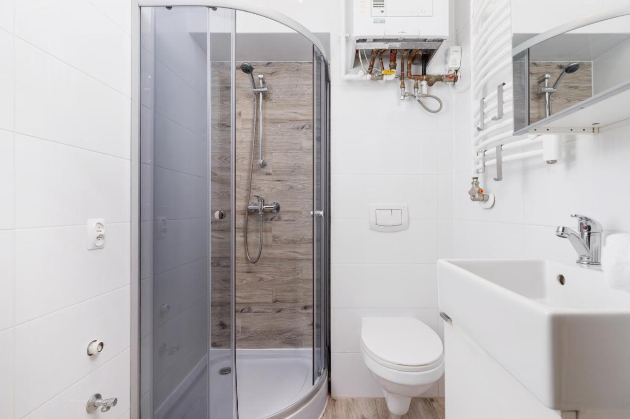 Apartment Bosacka Cracow By Noclegi Renters Krakow Bagian luar foto